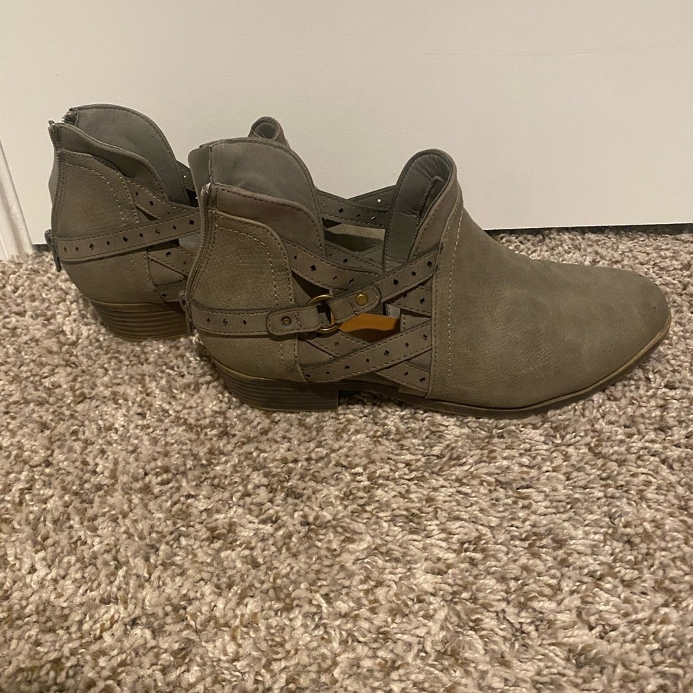 Women’s booties